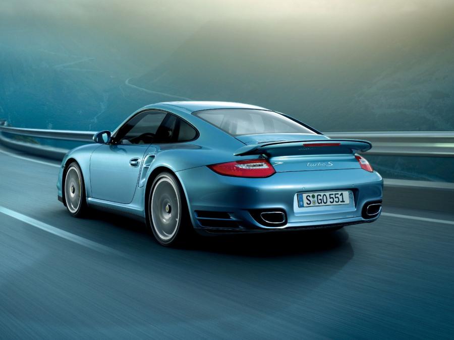  Porsche 911 Turbo S 2010 года  (фото 27 из 31)